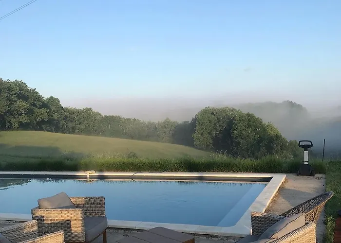 Дом отдыха Ferme Redouline - 3 Bedroom, Large Private Pool