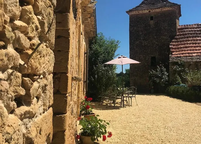 Дом отдыха Ferme Redouline - 3 Bedroom, Large Private Pool